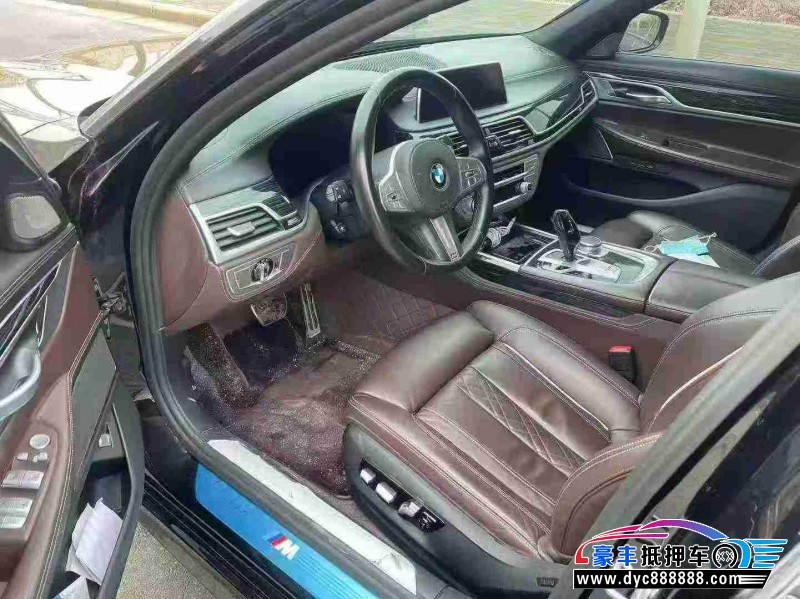 21年宝马7系轿车抵押车出售
