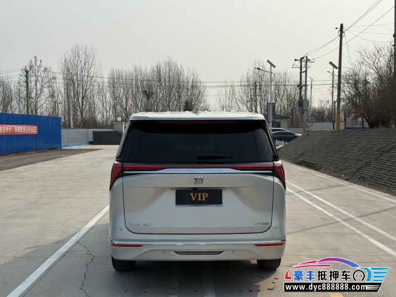 25年别克GL8轿车抵押车出售