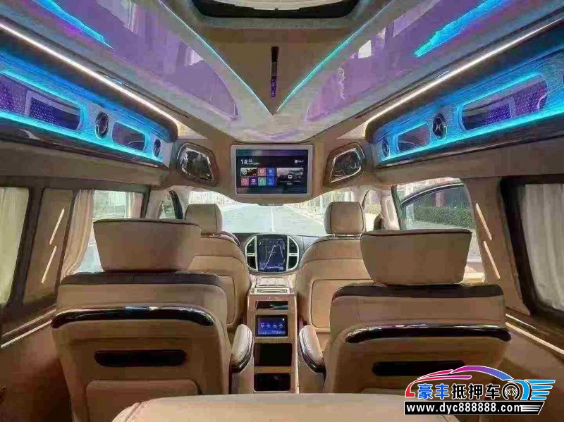 20年奔驰威霆轿车抵押车出售