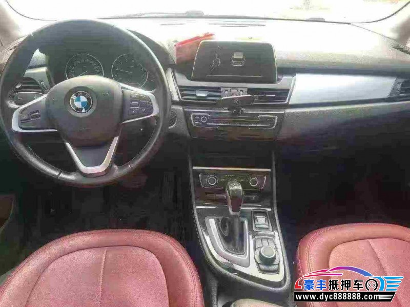 17年宝马2系轿车抵押车出售