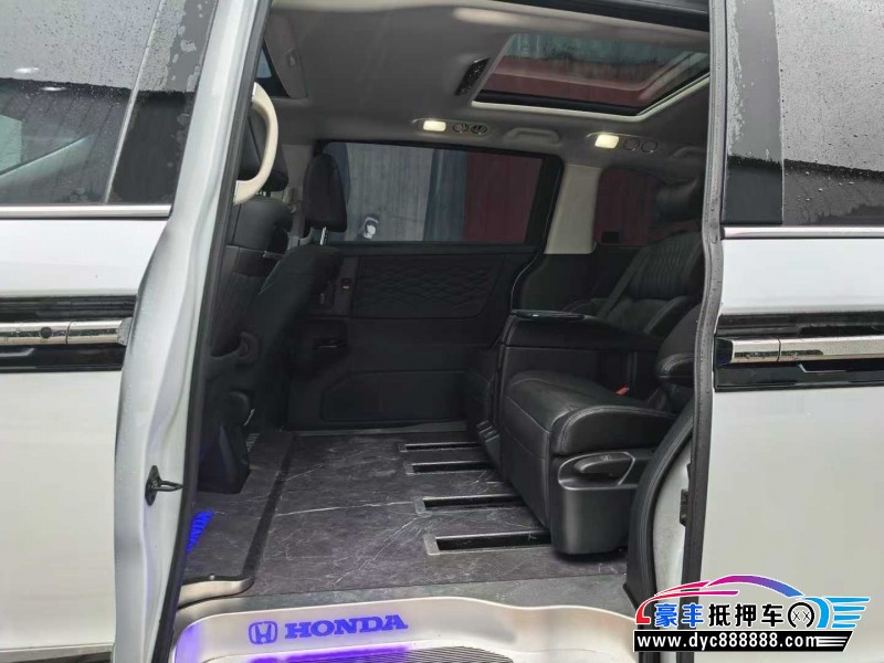 24年本田艾力绅轿车抵押车出售