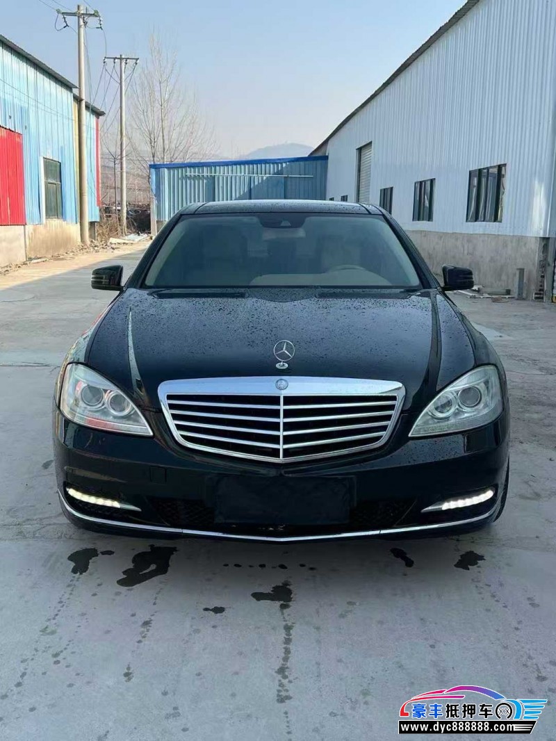 抵押车出售13年奔驰S轿车