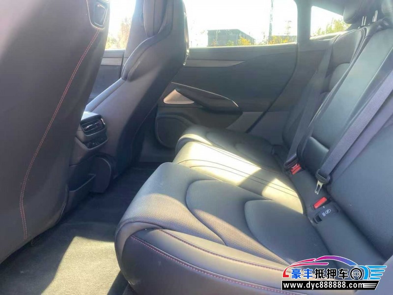 25年小米SU7轿车抵押车出售