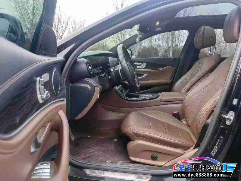 22年奔驰E轿车抵押车出售