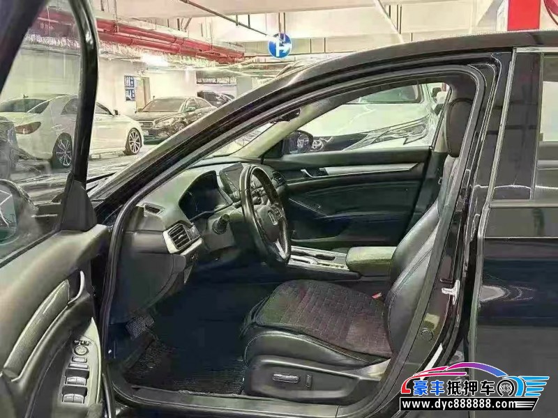 19年本田雅阁轿车抵押车出售