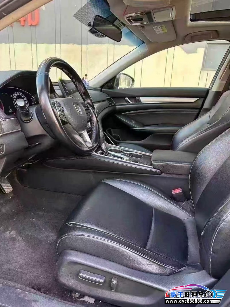 18年本田雅阁轿车抵押车出售