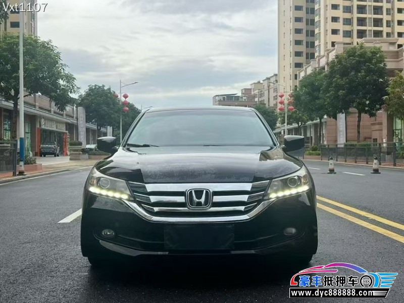 抵押车出售14年本田雅阁轿车