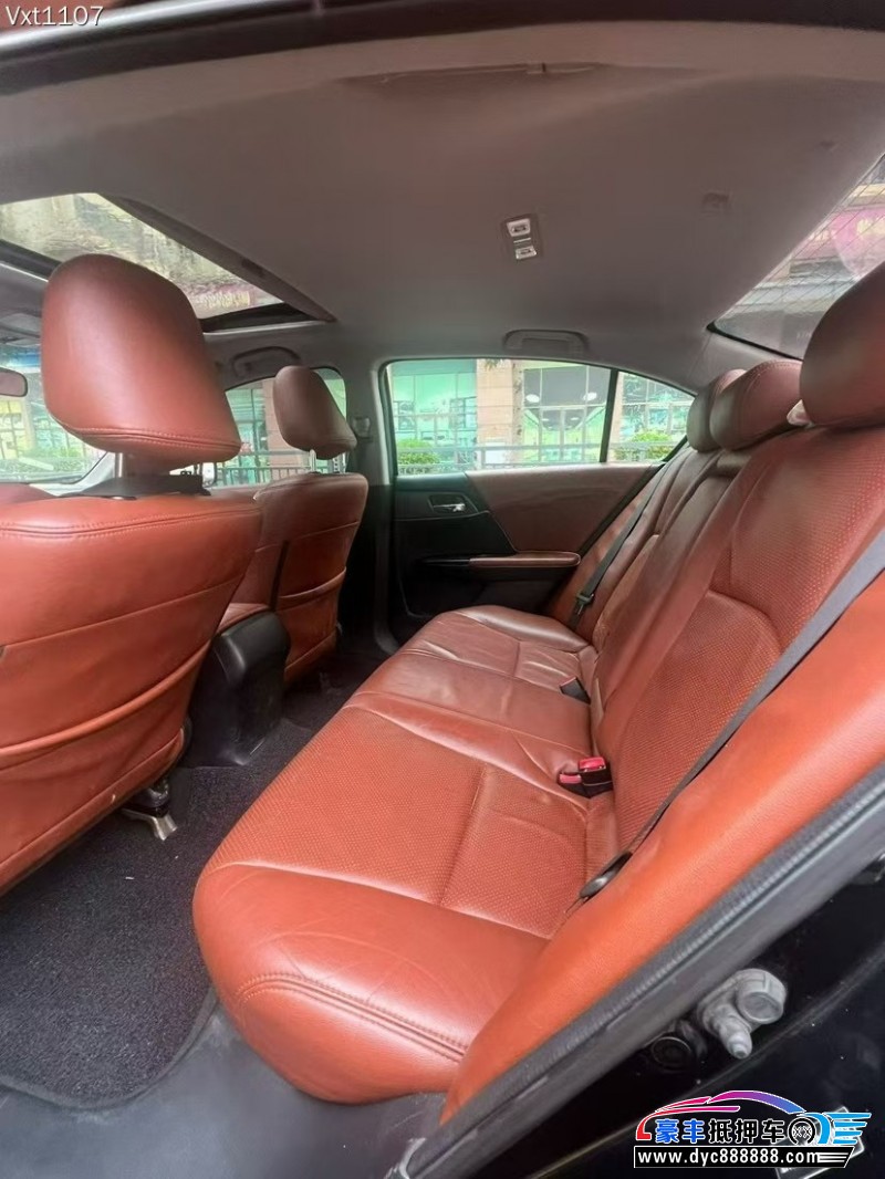 14年本田雅阁轿车抵押车出售