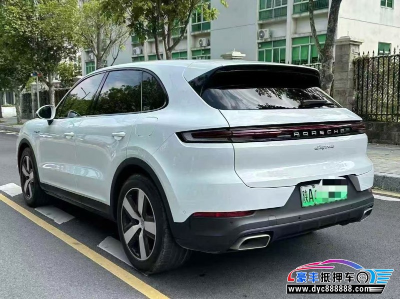 24年保时捷卡宴轿车抵押车出售