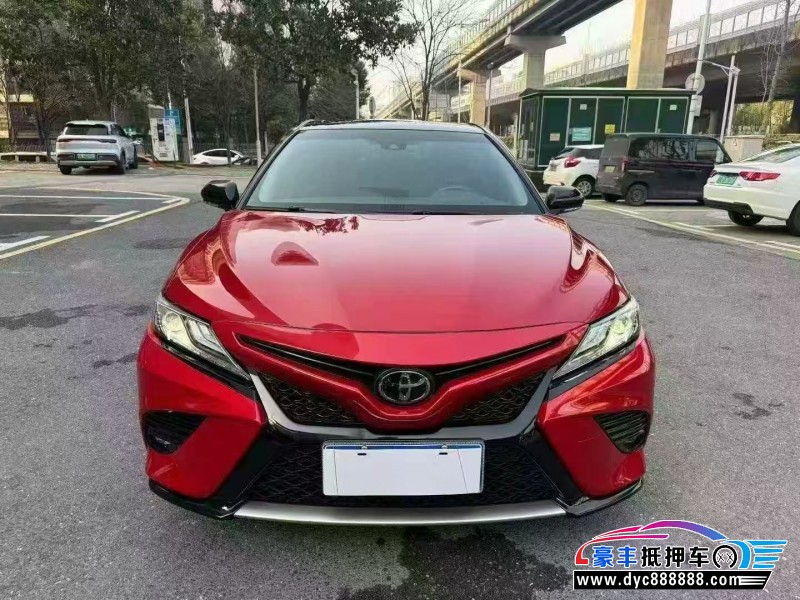 抵押车出售20年丰田凯美瑞轿车