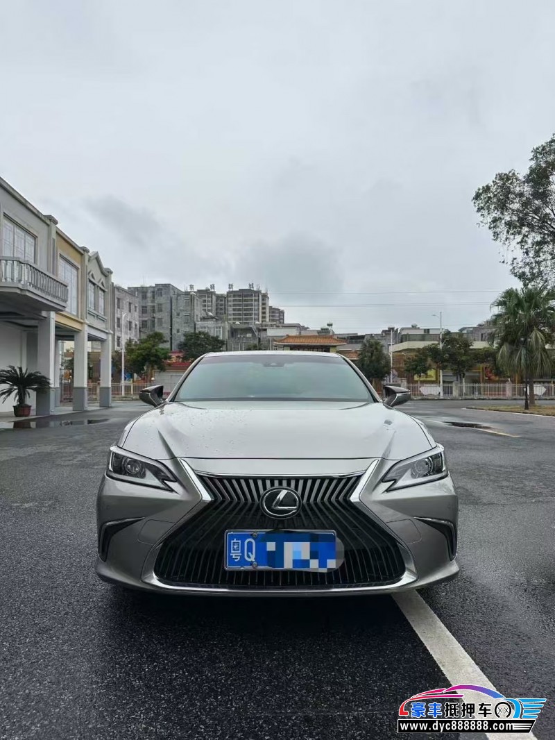 20年雷克萨斯ES轿车抵押车出售
