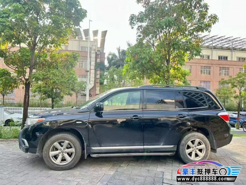 13年丰田汉兰达轿车抵押车出售