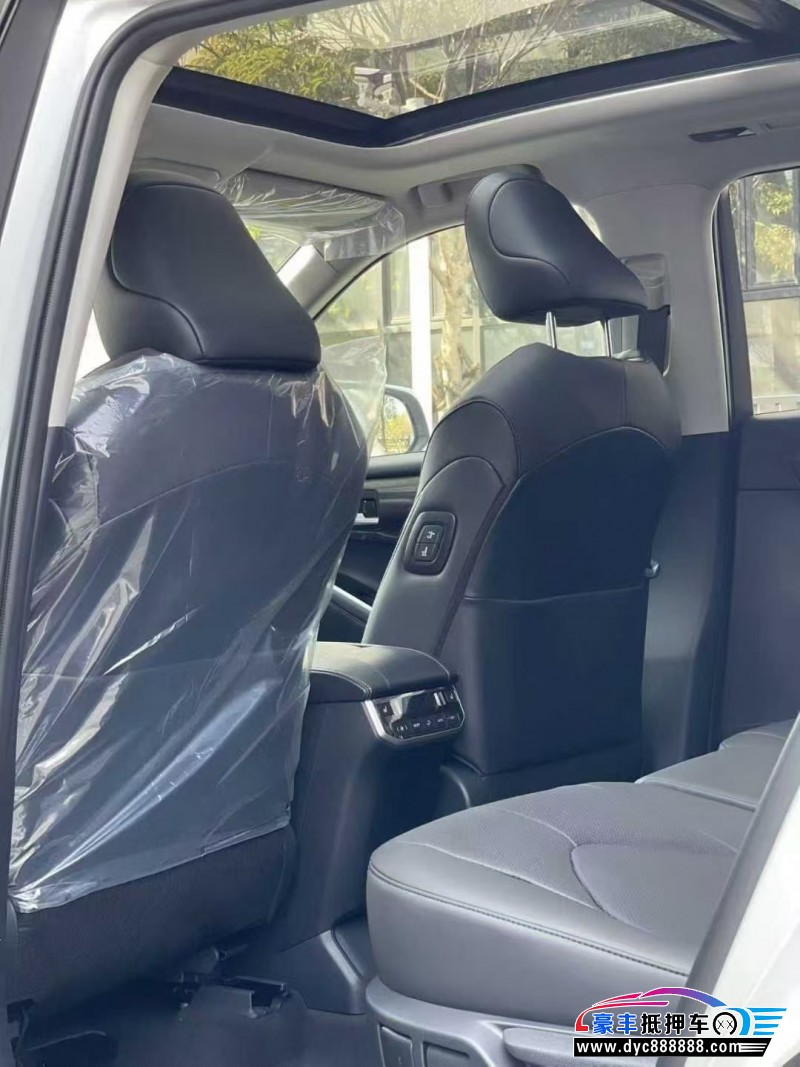 26年丰田汉兰达轿车抵押车出售