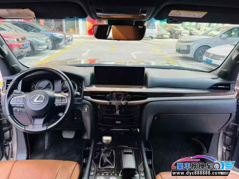 22年雷克萨斯LX轿车抵押车出售