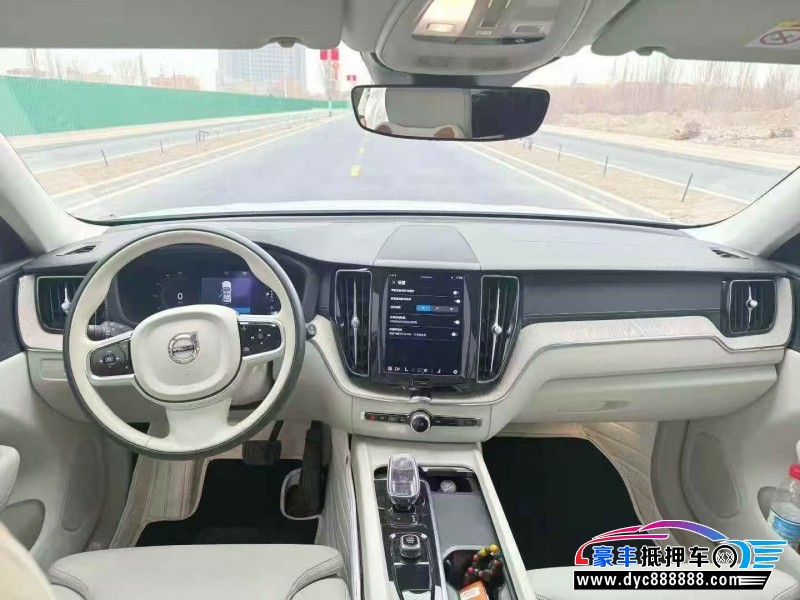 23年沃尔沃XC60轿车抵押车出售