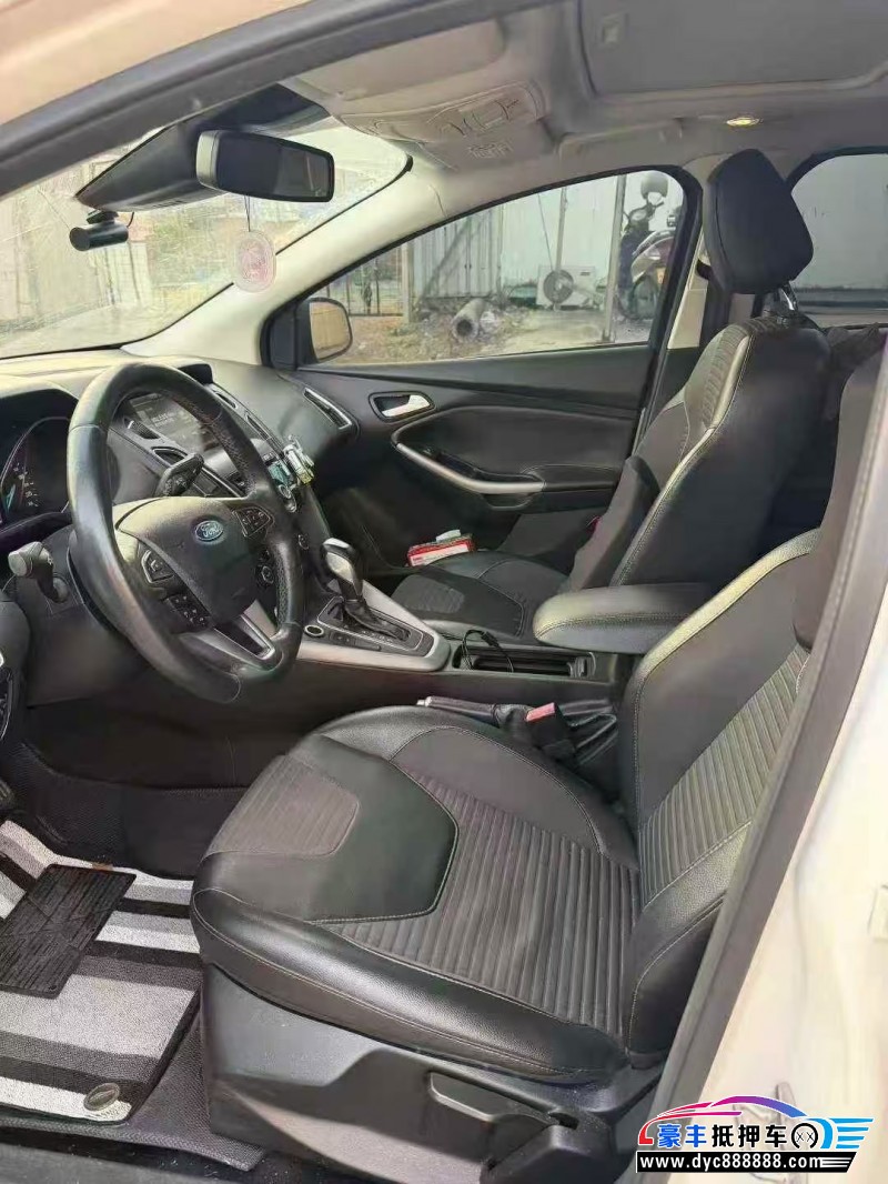 16年福特福克斯轿车抵押车出售