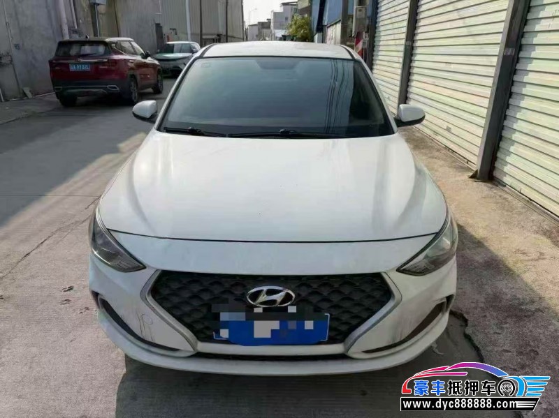 抵押车出售20年现代悦动轿车