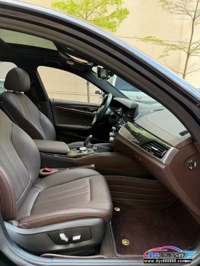 20年宝马5系轿车抵押车出售