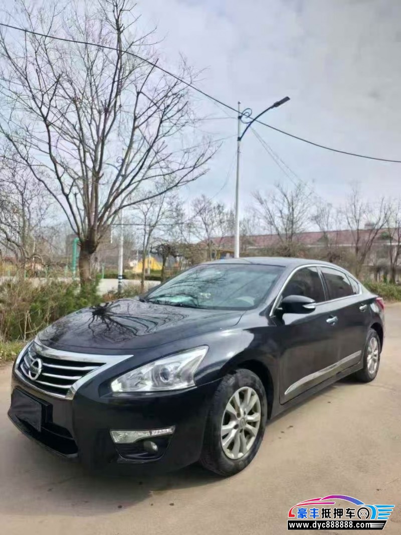 15年日产天籁轿车抵押车出售