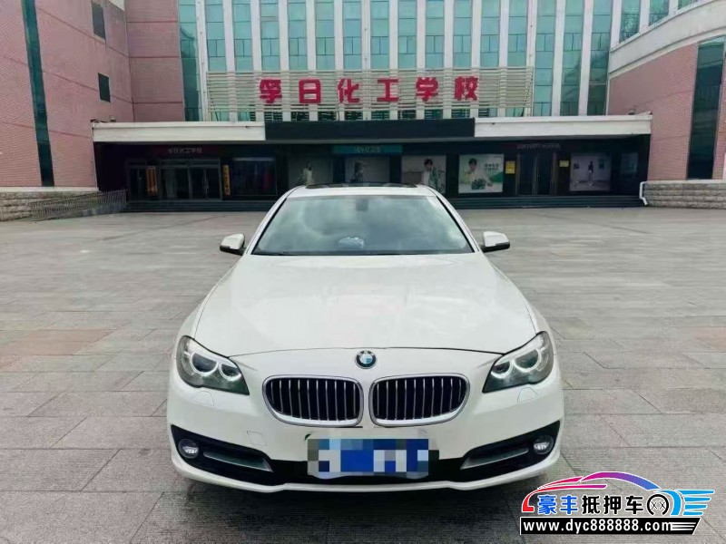 抵押车出售16年宝马5系轿车