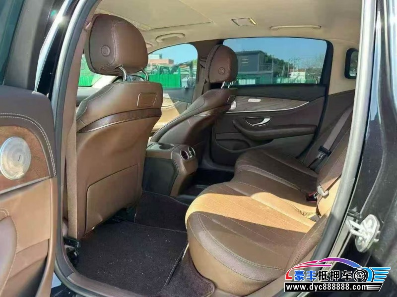 18年奔驰E轿车抵押车出售