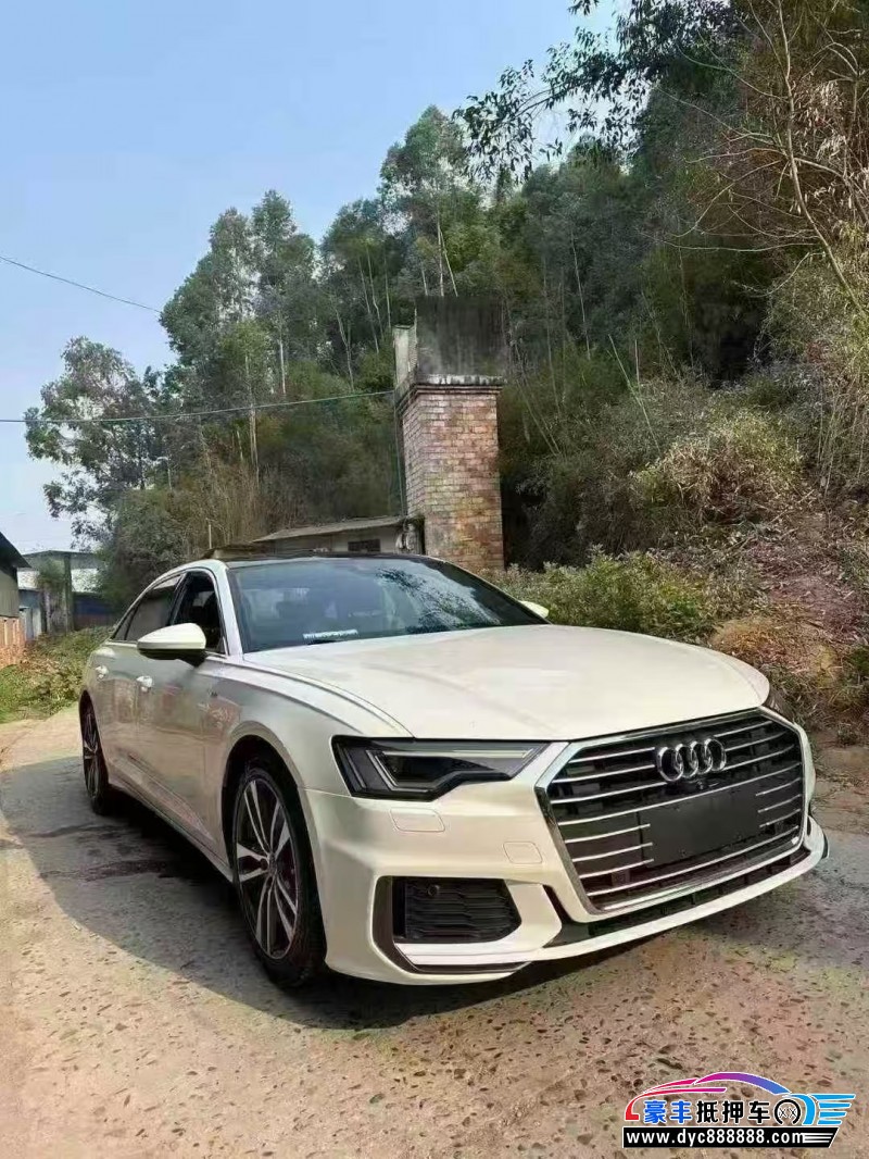 抵押车出售19年奥迪A6L轿车