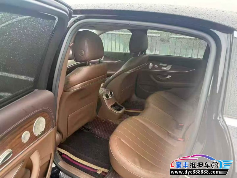 22年奔驰E轿车抵押车出售