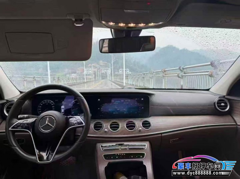 22年奔驰E轿车抵押车出售