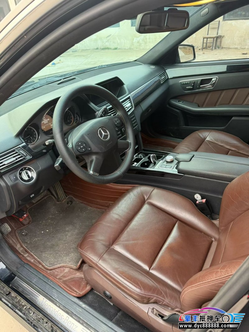 11年奔驰E轿车抵押车出售