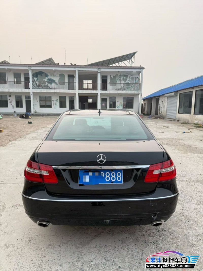 11年奔驰E轿车抵押车出售