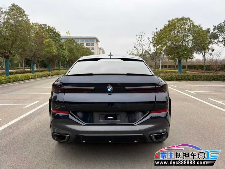 22年宝马X6SUV抵押车出售