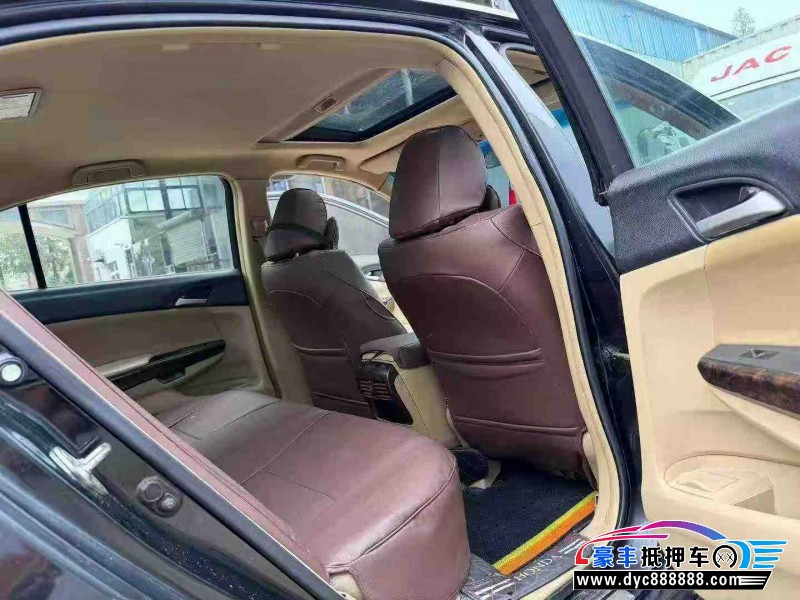 10年本田雅阁轿车抵押车出售