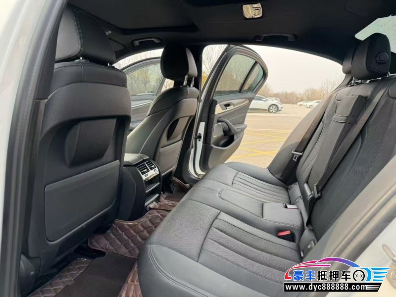 23年宝马5系轿车抵押车出售