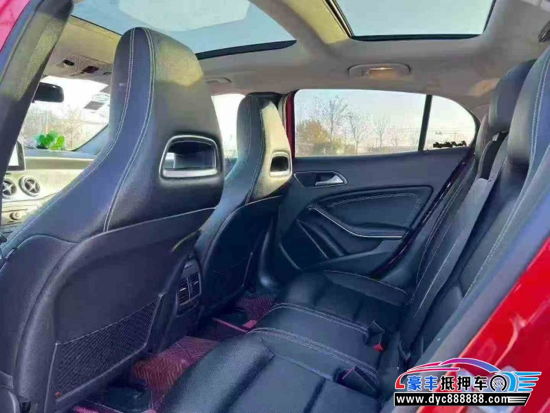 17年奔驰GLA轿车抵押车出售