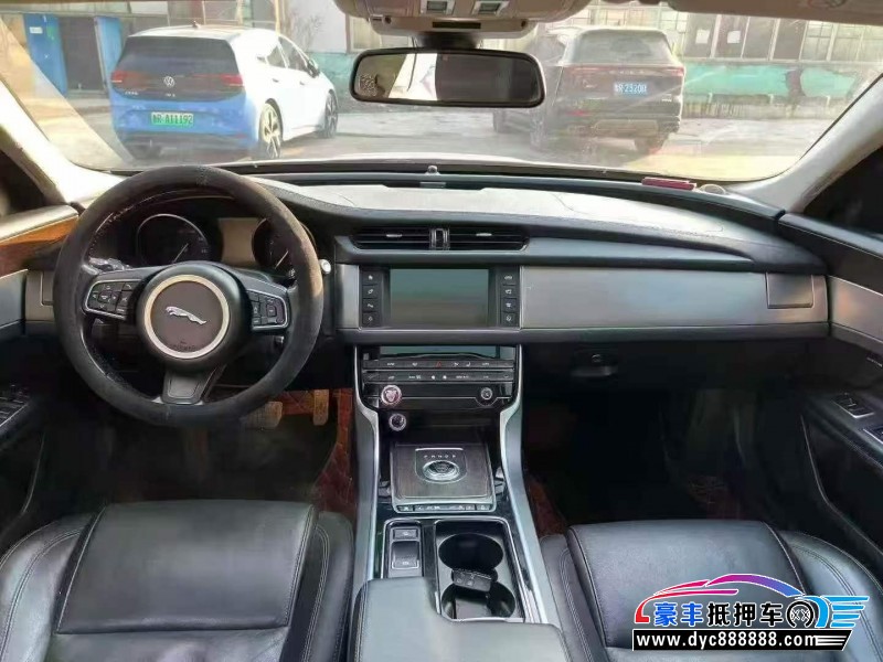 17年捷豹XFL轿车抵押车出售
