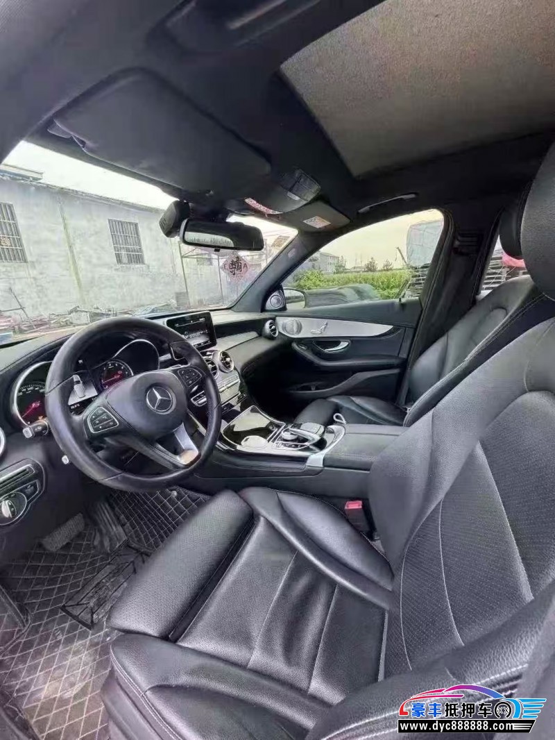 18年奔驰GLC轿车抵押车出售