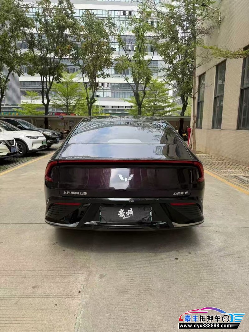 23年五菱星光轿车抵押车出售