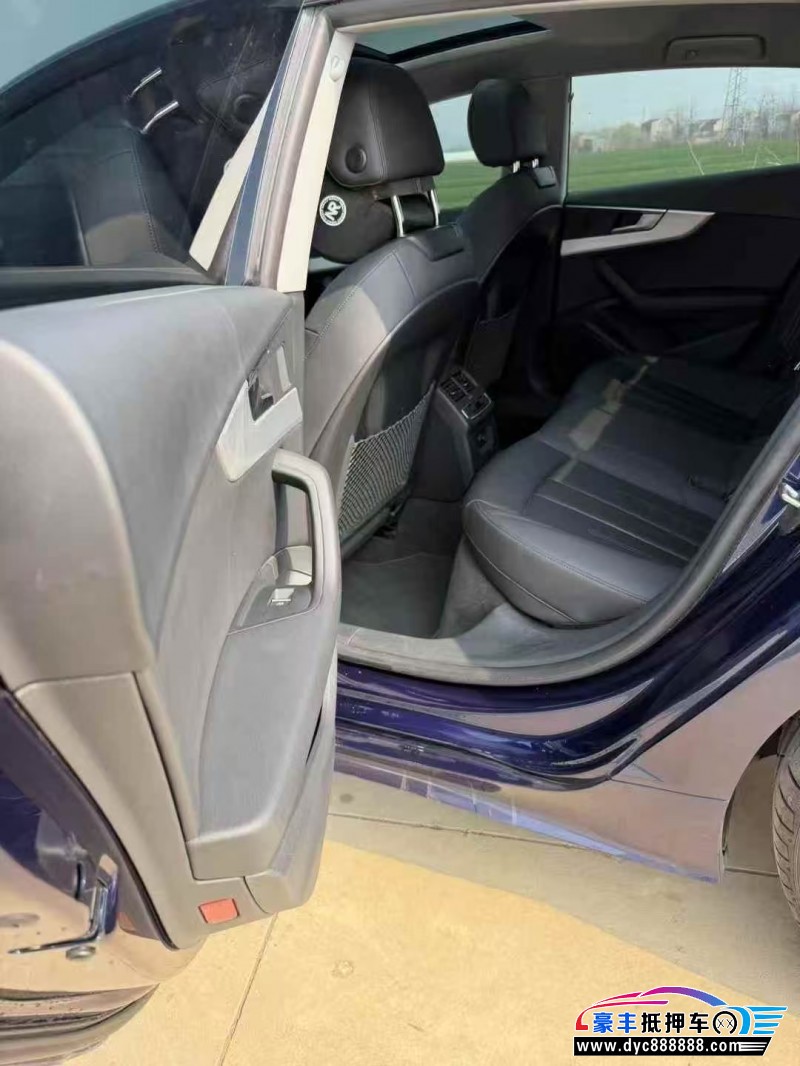 22年奥迪A5轿车抵押车出售