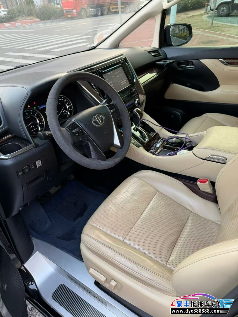 18年丰田埃尔法MPV抵押车出售