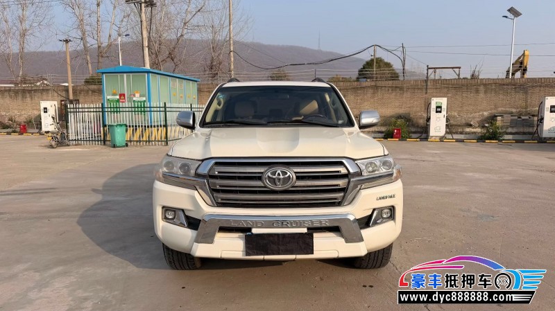 抵押车出售16年丰田兰德酷路泽（陆巡）轿车