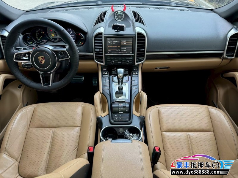16年保时捷卡宴轿车抵押车出售