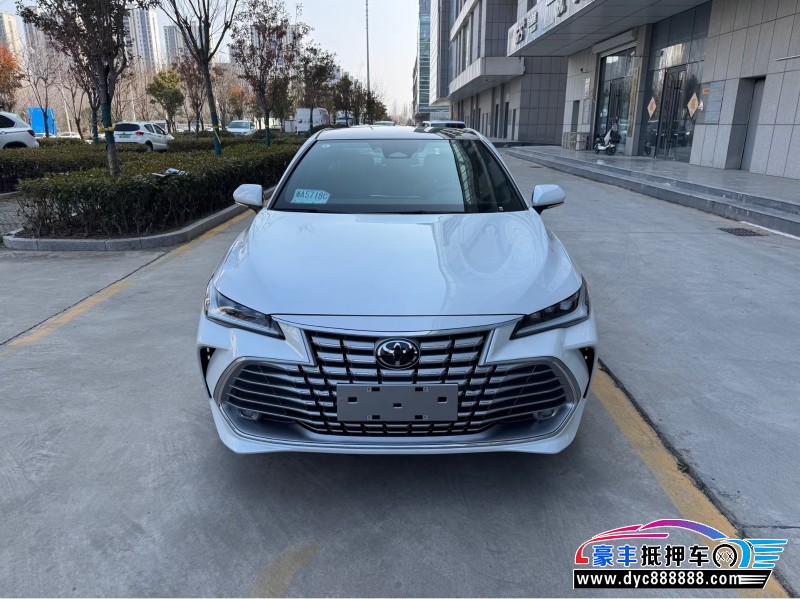 抵押车出售25年丰田亚洲龙轿车