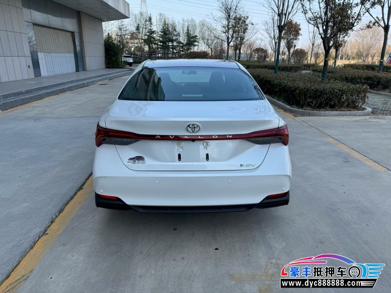 25年丰田亚洲龙轿车抵押车出售