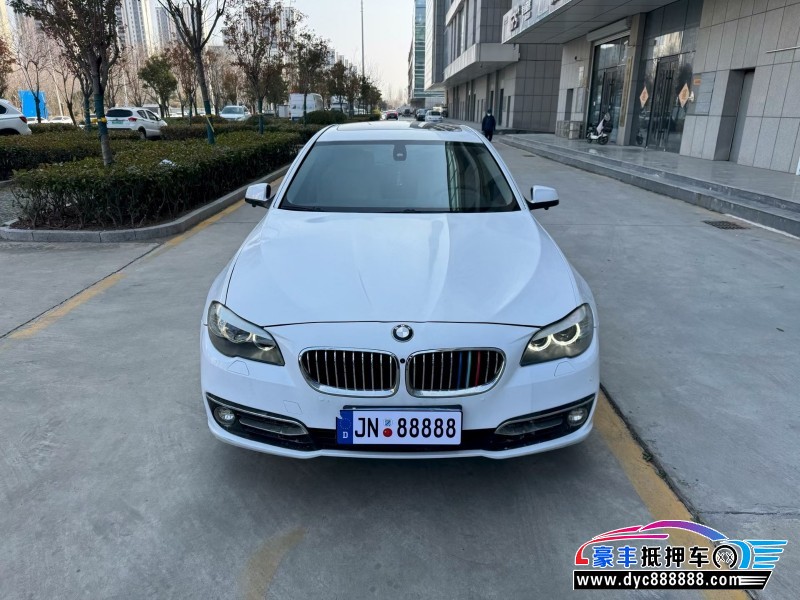 抵押车出售12年宝马5系轿车