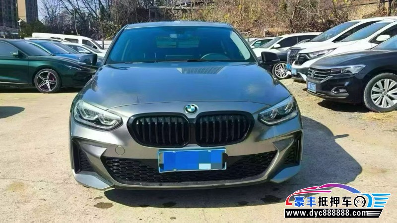 抵押车出售23年宝马1系轿车