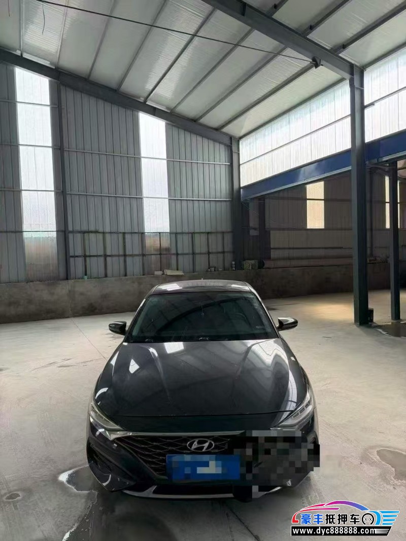 抵押车出售20年现代菲斯塔轿车