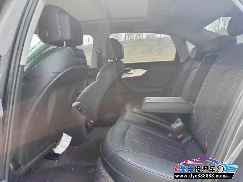 25年奥迪A4L轿车抵押车出售