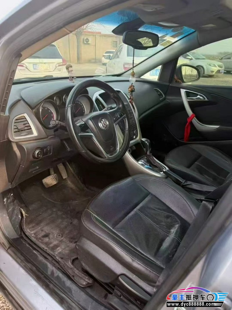 11年别克英朗轿车抵押车出售