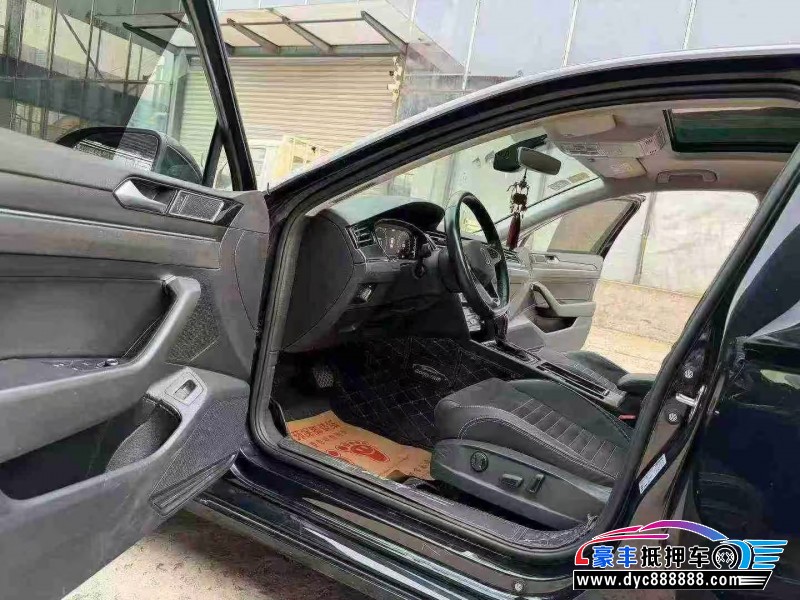 21年大众迈腾轿车抵押车出售