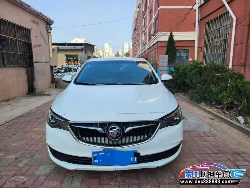 抵押车出售18年别克英朗轿车